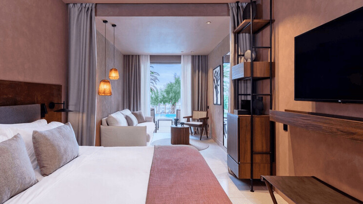 Sapphire Junior Suite 